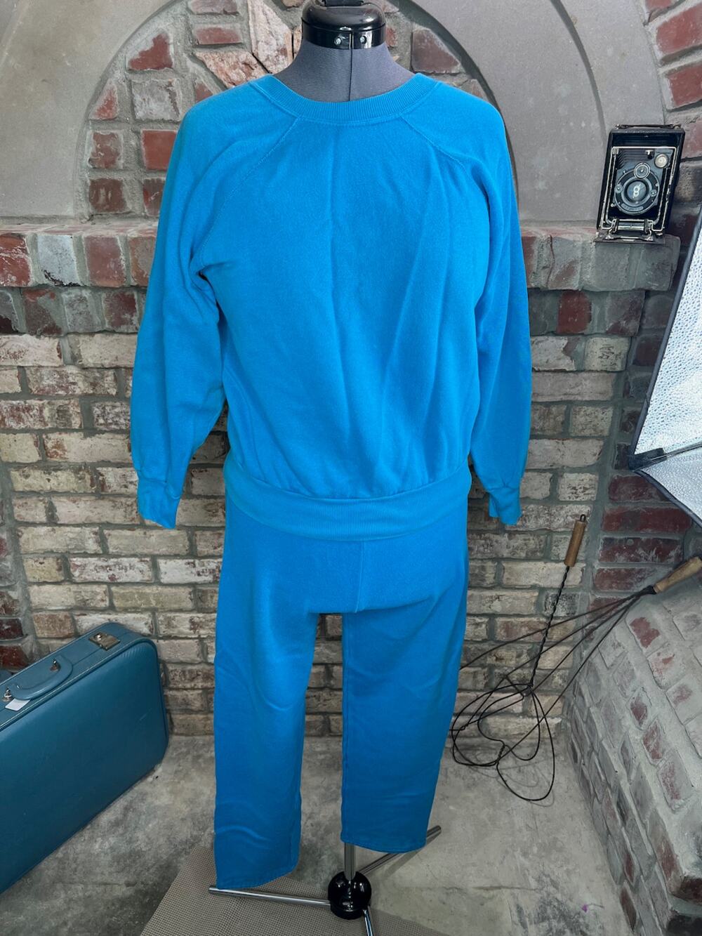 sweat suit sweat shirt sweat pants 1980s blue
